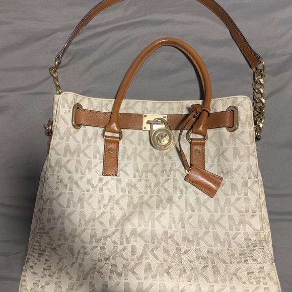Michael Kors Handbags - Michael Kors bag
